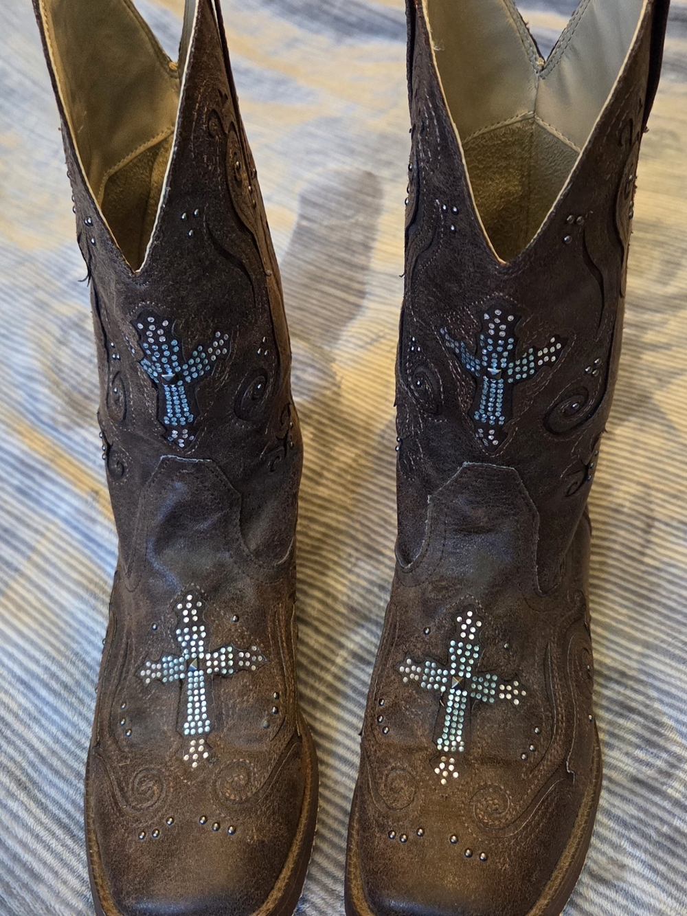 ROPER Western Cowgirl Boots with Turquoise Cross Bling